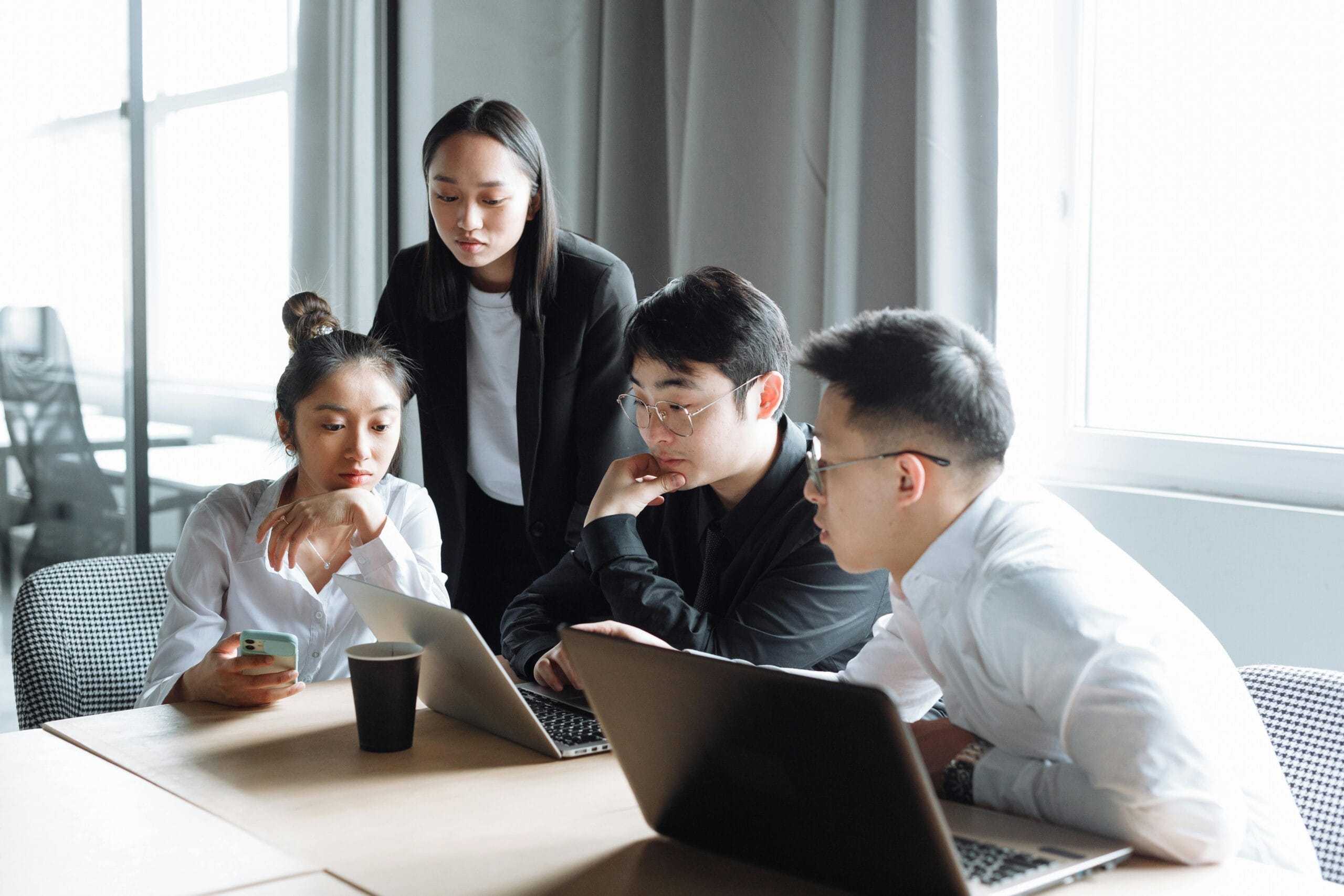 about-mentor-discussion-thai-success-academy